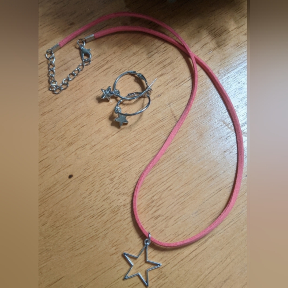 Cute pink suede star necklace and earrings set!